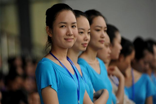 山東省職業(yè)技術(shù)學校發(fā)布2018年空中乘務(wù)專業(yè)面試公告