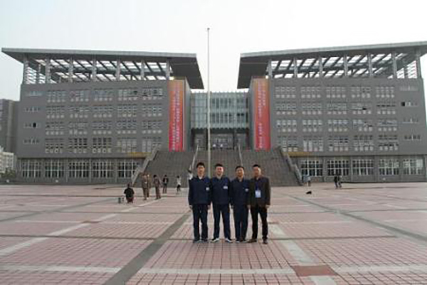 巴中市職業中學