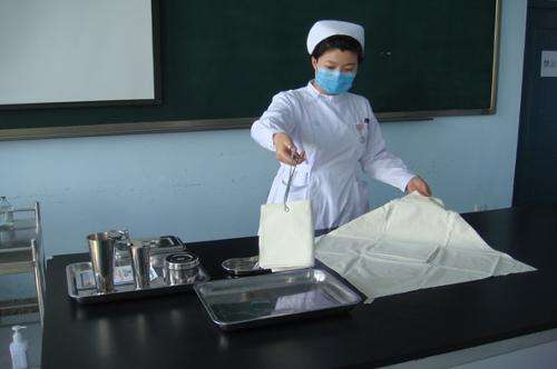 樂山醫(yī)藥科技學校成都校區(qū)