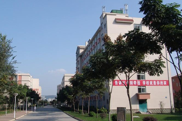 德陽職業(yè)學(xué)校