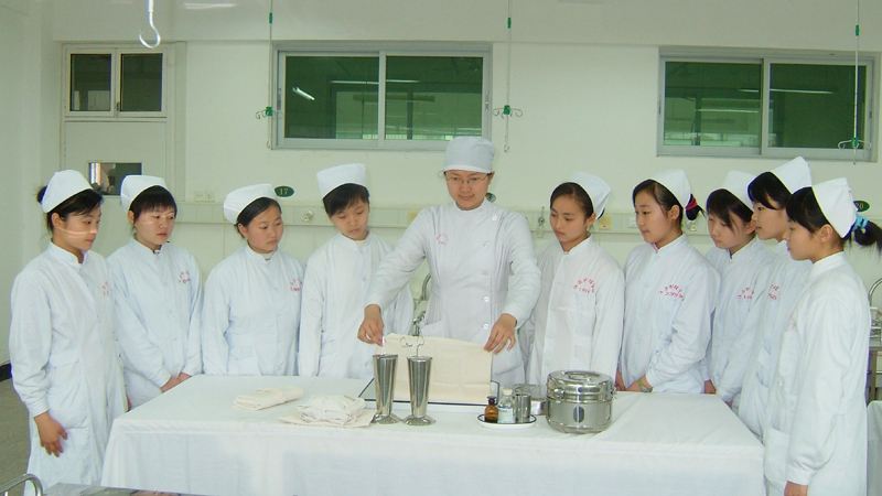 樂(lè)山醫(yī)科大學(xué)