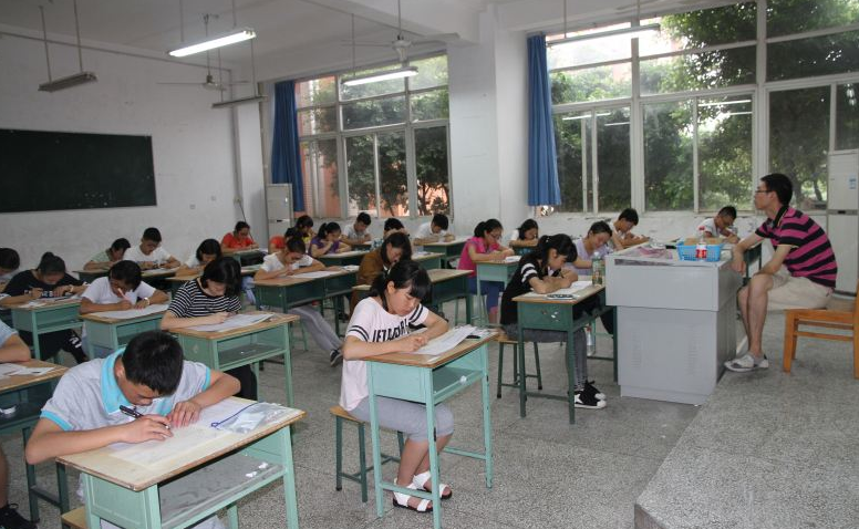 仁壽華達學(xué)校到底是職中還是高中